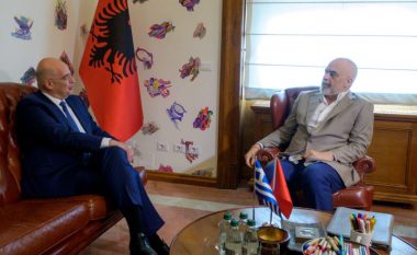 Rama pret ministrin e jashtëm grek, diskutohen marrëdhëniet dypalëshe dhe perspektiva e Shqipërisë në BE