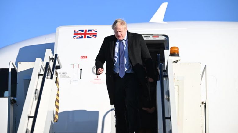 Johnson premton mbështetje nëse Suedia ose Finlanda sulmohen