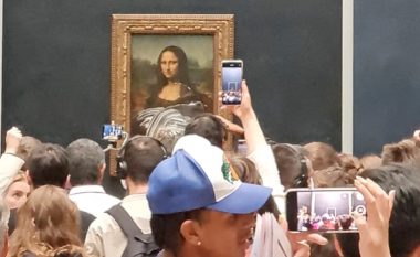 Eko-aktivisti ‘sulmon’ Mona Lisa-n me tortë në muzeun e Louvre në Paris