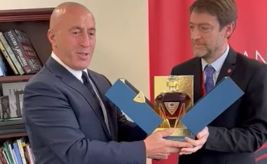 Haradinaj: Bota e kuptoi me kohë përcaktimin e shqiptarëve përkrah Amerikës