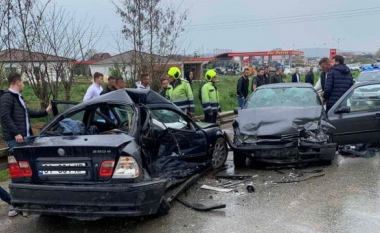 Dy të vdekur në një aksident në magjistralen Skenderaj – Drenas
