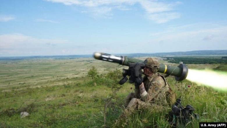 Shqipëria blen raketa Javelin për të forcuar ushtrinë