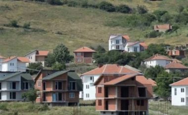 ​Blerjet politike dhe etnike të shtëpive në veri të Mitrovicës
