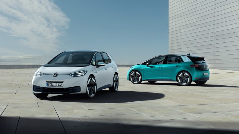 Veturat elektrike të VW “janë të shitura” në SHBA dhe BE, porositë e reja do të dorëzohen vetëm në vitin 2023
