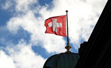 Zviceranët votuan në referendum për ‘dhurimin automatik’ të organeve
