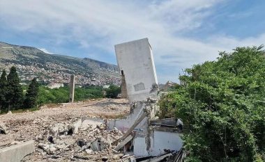 Edhe gjatë tentimit të dytë, autoritetet në Mostar dështojnë ta rrënojnë objektin e vjetër me eksploziv