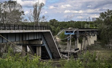 Pavarësisht se janë shkatërruar të gjitha urat, Severodonetskun akoma nuk e kontrollojnë plotësisht rusët