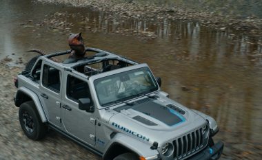 Jeep realizon reklamën Wranglerit me “dinosaur”