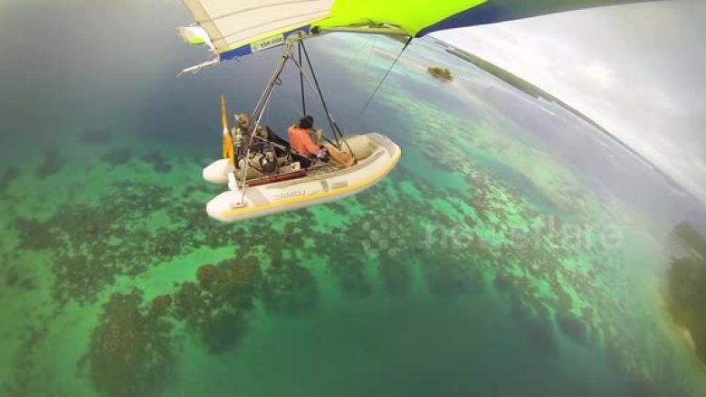 Australiani ndërton varkën fluturuese, për të realizuar fotografi të jashtëzakonshme mbi oqeane