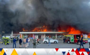 Presidenti ukrainas thotë se raketat ruse kanë goditur qendrën tregtare, brenda të cilës gjendeshin mbi 1.000 civilë në Kremenchuk