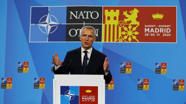 Stoltenberg e mbylli samitin me një paralajmërim: Ne do të mbrojmë çdo pëllëmbë të territorit të NATO-s