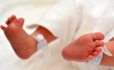 Një nënë kroate hodhi foshnjën e sapolindur në vresht, fëmija vdiq në spital
