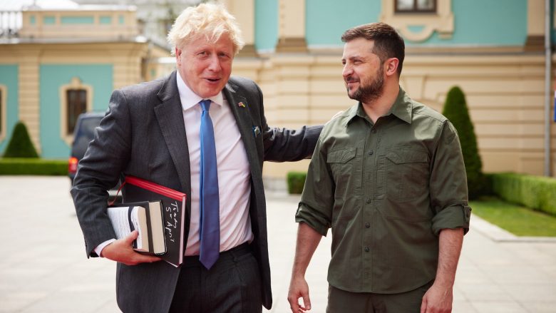 Johnson sërish viziton Kievin – Britania me një operacion madhor për ushtrinë ukrainase