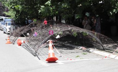 Komuna liron trotuaret e uzurpuara nga kafenetë në qendër të Prishtinës