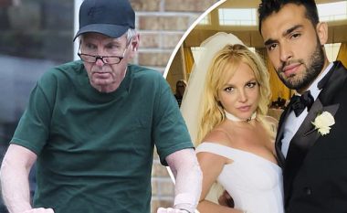 Nuk ishte i ftuar në dasmën e të bijës – Jamie Spears fotografohet i mërzitur duke bërë blerje në ditën kur u martua Britney