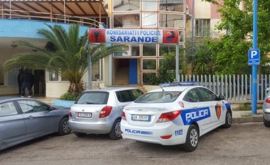 Shpërndanin kanabis në një lokal në Sarandë, arrestohet punonjësi i policisë dhe bashkëpunëtori i tij