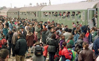 Në 23-vjetorin e çlirimit të Kosovës, familjarët kujtojnë momentet e vështira gjatë dëbimit të tyre me tren
