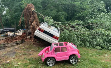 Tre të lënduar dhe 400 mijë familje mbesin pa energji elektrike në Virxhinia e Karolinën e Veriut për shkak të stuhive të forta