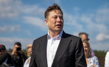 Elon Musk me ultimatum drejtuar punëtorëve të Tesla-s: Kthehuni në zyrë, ose jepni dorëheqje