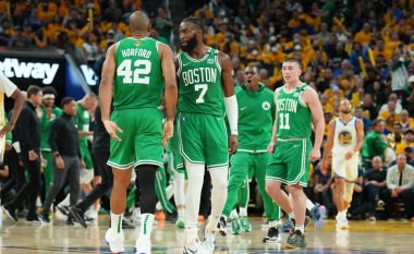 Boston Celtics e nisin mbarë, marrin fitoren e parë në finalen e madhe të NBA-së