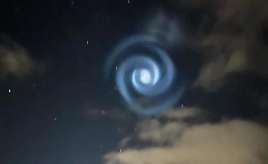 Zgjidhet misteri i spirales së çuditshme që u shfaq mbi qiellin e Zelandës së Re