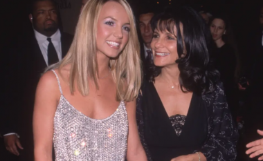 Edhe pse nuk e ftoi në dasmë, e ëma e Britney Spears thotë se dëshiron që ajo të jetë vetëm e lumtur