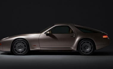 Pas Porsche 928 të shekullit të XXI-të qëndron kompania Nardone