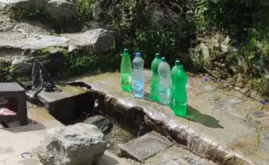 Qytetarët nuk e dinë se uji i “Banjës” në Tetovë nuk pihet, asnjë shenjë paralajmëruese se është i dëmshëm