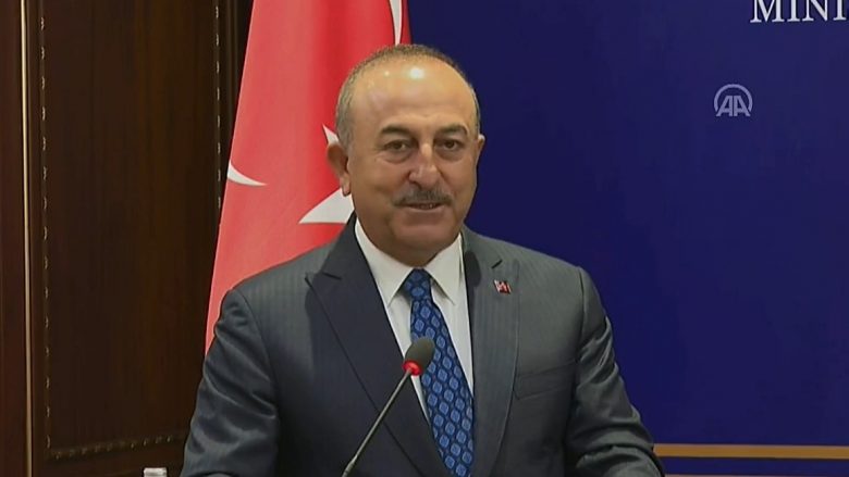 Ministri i Jashtëm turk: Turqia mbështet rrugën euroatlantike të Kosovës dhe dialogun me Serbinë