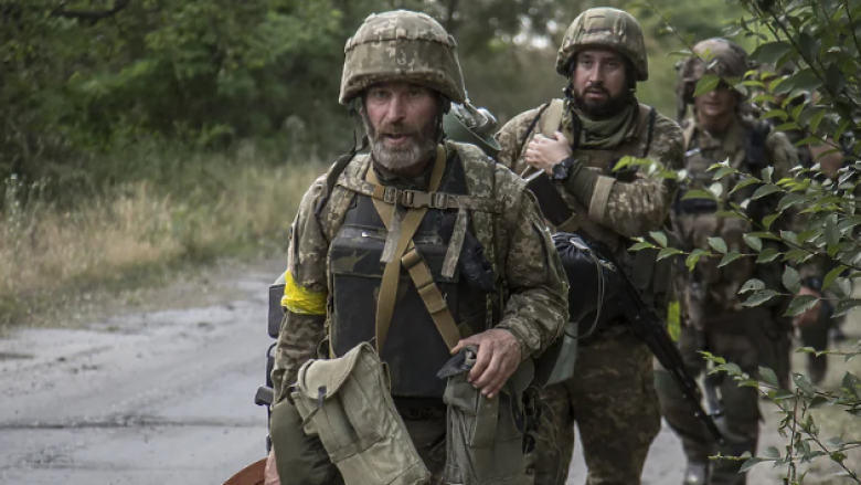 Forcat ukrainase urdhërohen të largohen nga Severodonetsk
