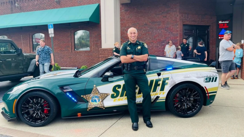 Policia e Floridës sekuestroi një C7 Corvette Z06 nga një shitës i drogës, vetura bëhet pjesë e flotës së policisë
