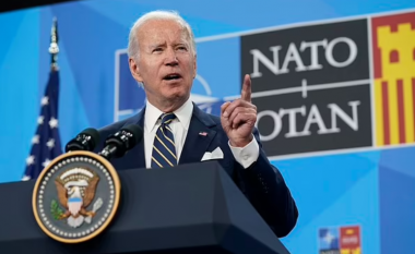 Biden ngatërron Suedinë për Zvicrën në konferencën për shtyp të NATO-s