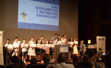 Instituti ATOMI certifikoi dhe shpërbleu më të suksesshmit e Garës Ndërkombëtare të Matematikës Kangaroo 2022 në Kosovë