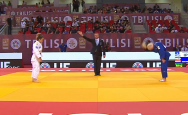 Distria Krasniqi fiton dy meçet e para dhe kalon në gjysmëfinale të Grand Slamit të Tbilisit