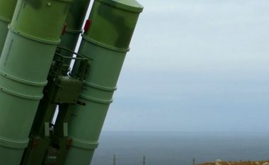 SHBA do të njoftojë blerjen e sistemit të mbrojtjes raketore tokë-ajër me rreze të mesme dhe të gjatë për Ukrainën