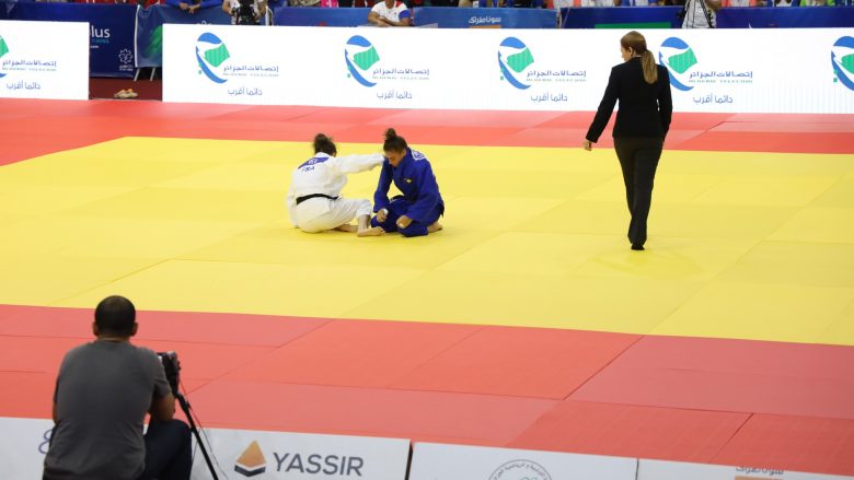 Erza Muminoviq mposhtet në çerekfinale, e kërkon medaljen përmes repesazhit