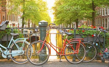Holanda ka më shumë biçikleta se banorë