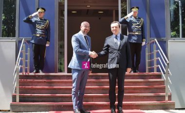 Kurti e njofton presidentin e KE-së se Kosova do të aplikojë për statusin e vendit kandidat në BE