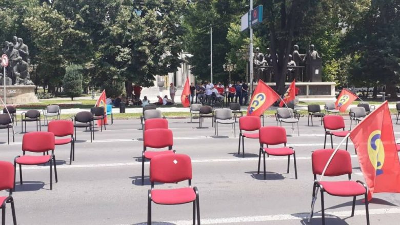Vazhdon protesta e Lidhjes së Sindikatave të Maqedonisë, të hënën pritet të arrihet marrëveshje