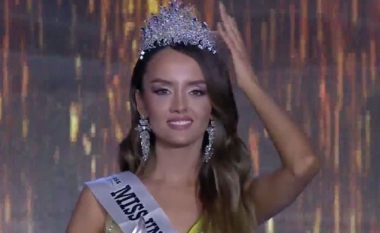 Roksana Ibrahimi shpallet "Miss Universe Kosova 2022"