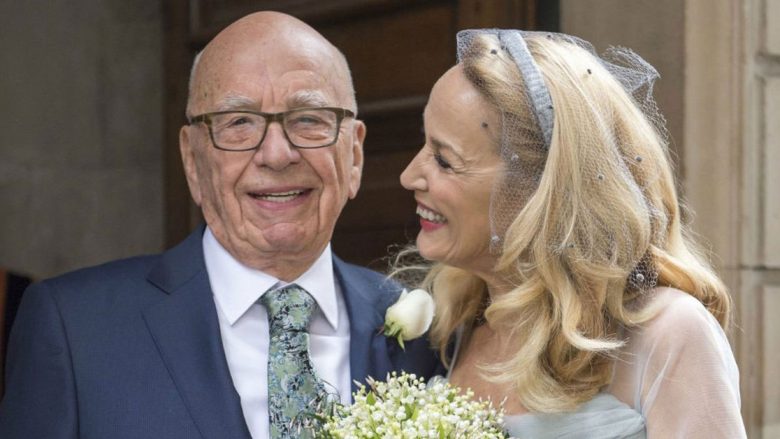 Murdoch dhe gruaja e tij u ndanë për shkak të diferencës në moshë dhe shprehive të saj të këqija