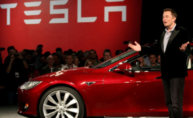 Elon Musk thotë se i frikësohet falimentimit të Tesla-s