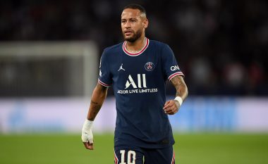 Neymar i ka thënë jo largimit nga PSG