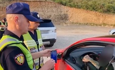 Policia shqiptare pezullon 100 patentë shofer brenda 24 orëve në Rrugën e Kombit