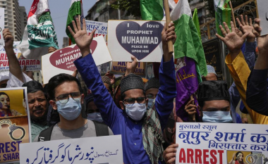 Vendet islame kritikojnë ashpër Indinë pas komenteve fyese ndaj Islamit