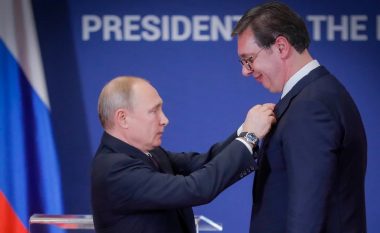 Raporti sekret i BE-së: Vuçiq me hapa të ngadalshëm synon shkëputjen nga Rusia