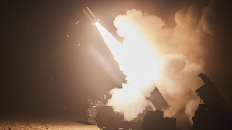 Vjen “përgjigja” nga amerikanët dhe koreano-jugorët pas lansimit të tetë raketave në det nga Koreja Veriore