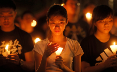 Në Hong Kong, kujtimet nga masakra e kinezëve në Sheshin Tiananmen “kanë filluar të fshihen”