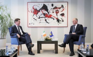 Bislimi takoi ambasadorin e Irlandës, diskutojnë forcimin e marrëdhënieve midis dy shteteve