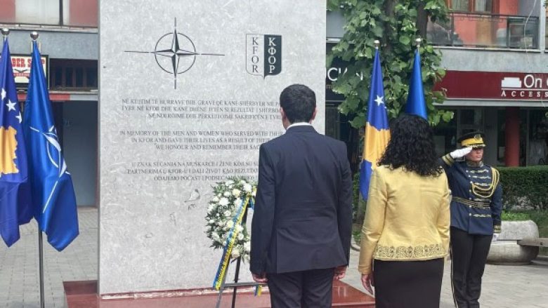 Krerët e shtetit nderojnë edhe ushtarët e rënë të NATO-s gjatë shërbimit në Kosovë